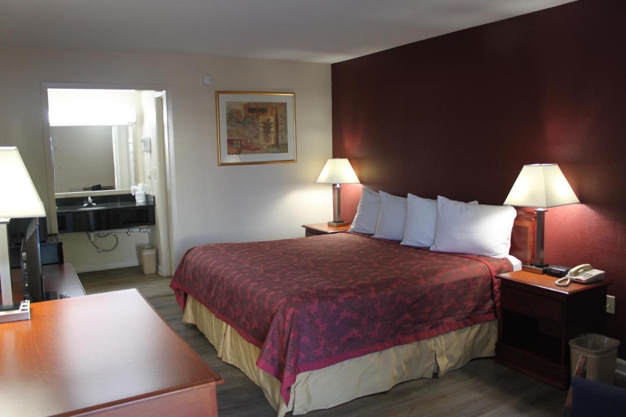 Travel Inn Of Buford Buitenkant foto