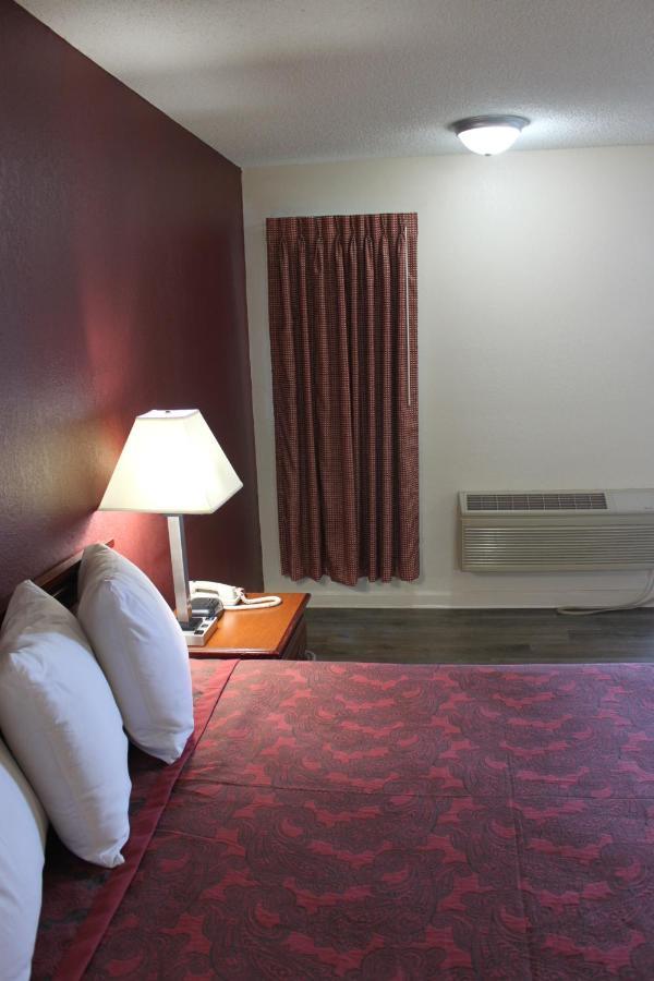 Travel Inn Of Buford Buitenkant foto